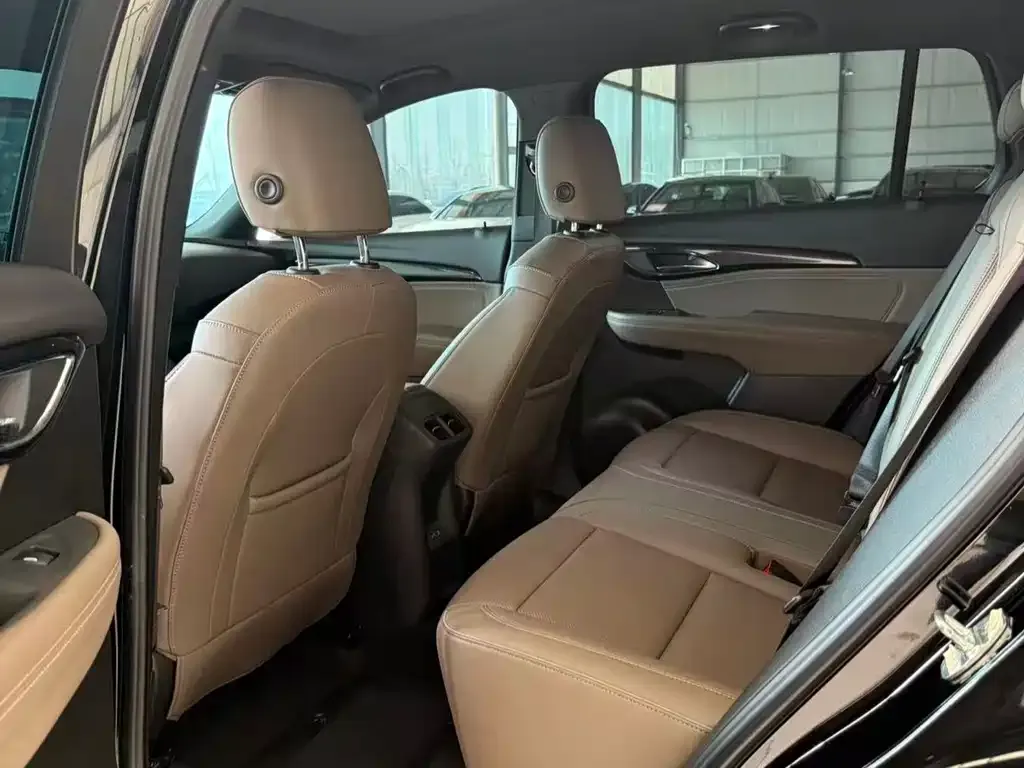 Buick Envision Plus — фото 7