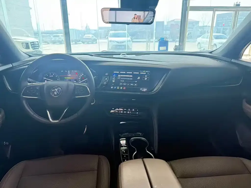 Buick Envision Plus — фото 3