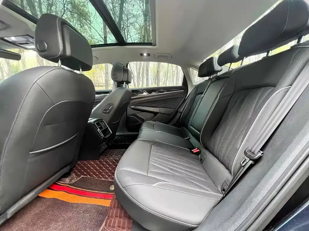 Volkswagen Passat — фото 2