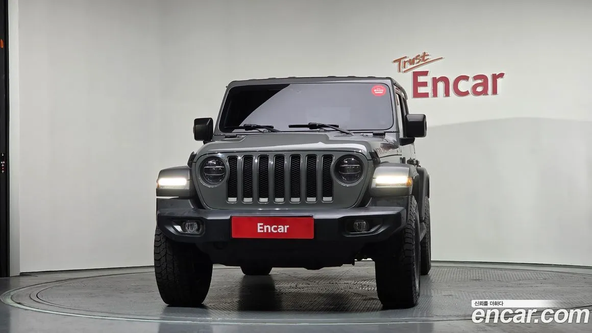 Jeep Wrangler — фото 8