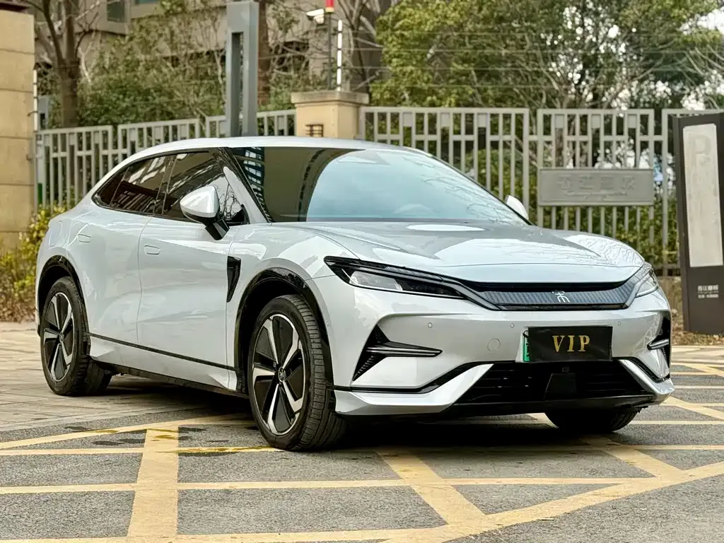 BYD L EV — фото 5
