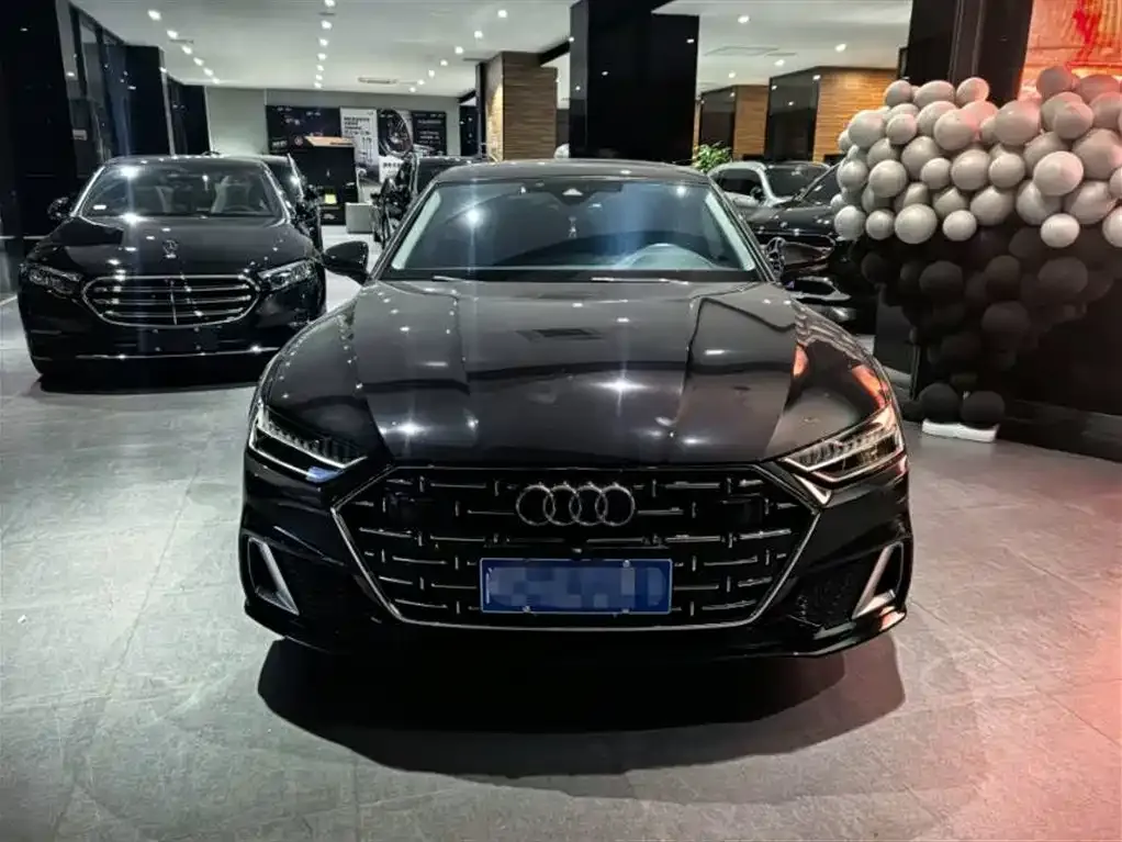 Audi A7L — фото 7