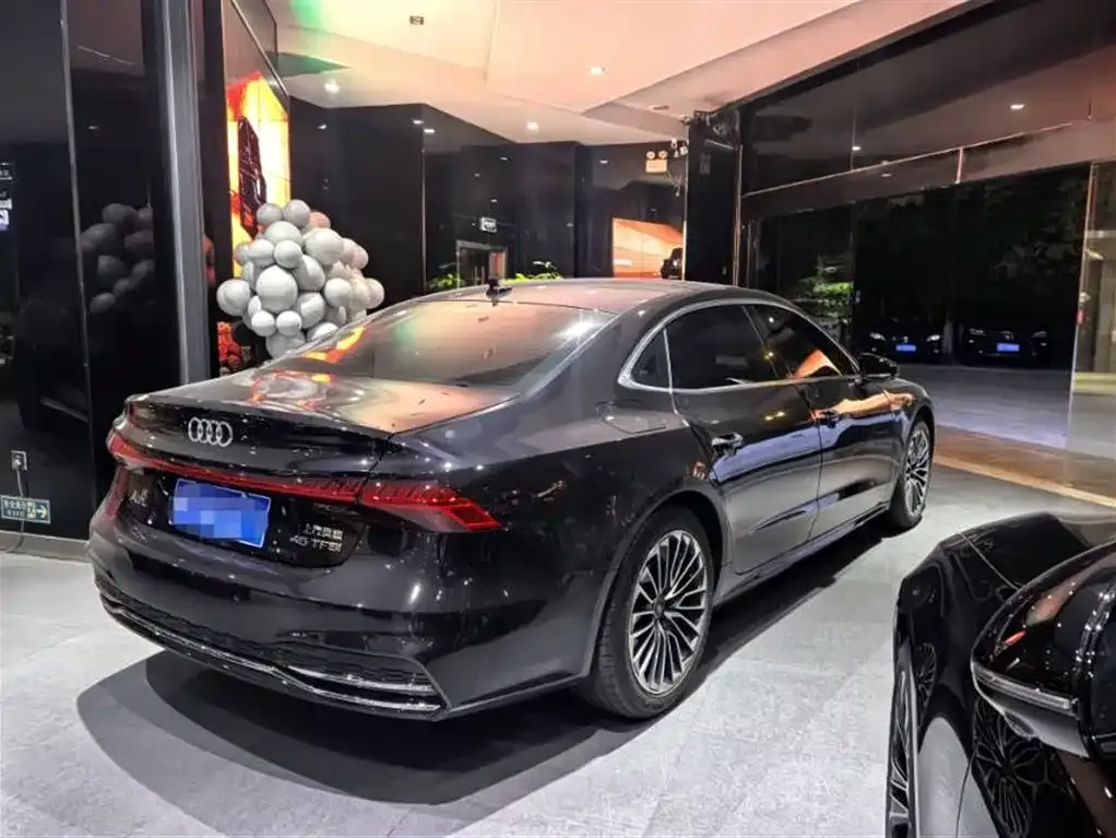Audi A7L — фото 6