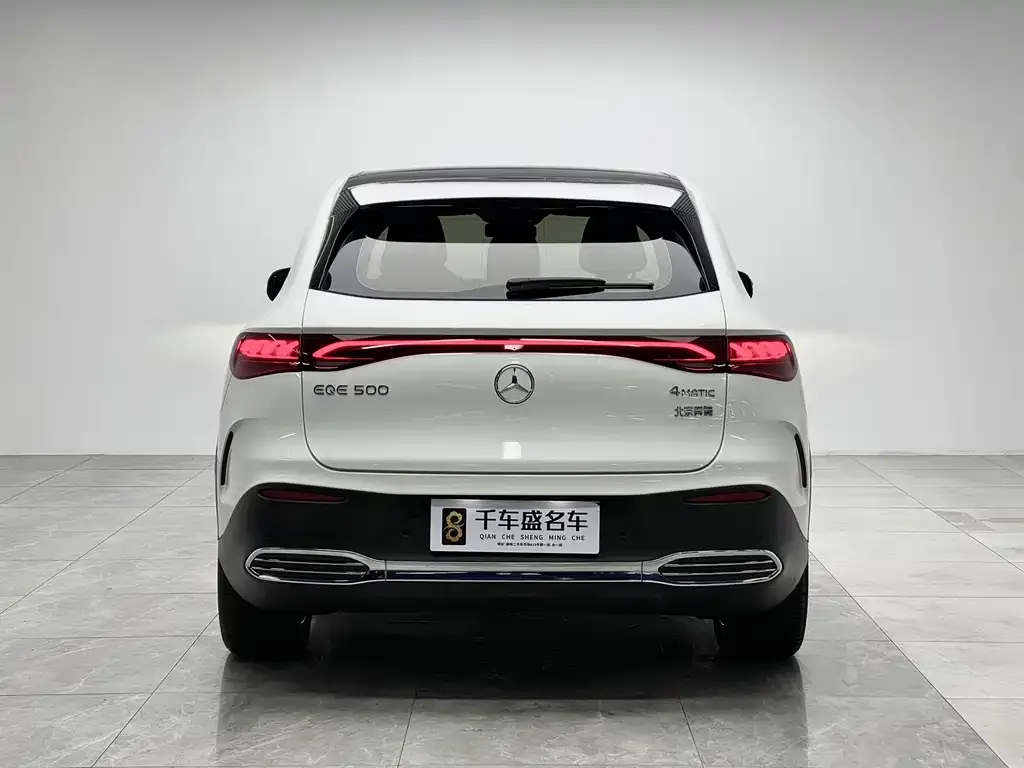Mercedes-Benz EQE SUV — фото 3