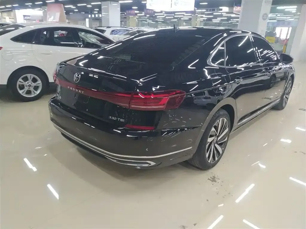 Volkswagen Passat — фото 9