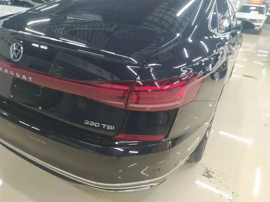 Volkswagen Passat — фото 6