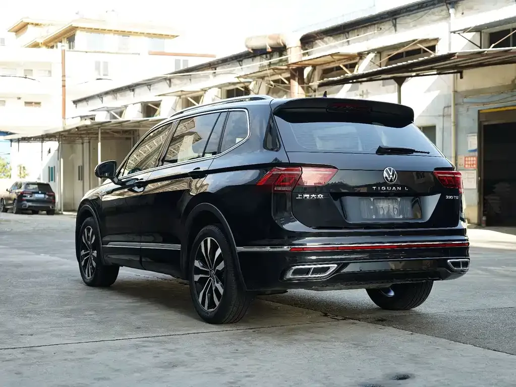 Volkswagen Tiguan L — фото 3