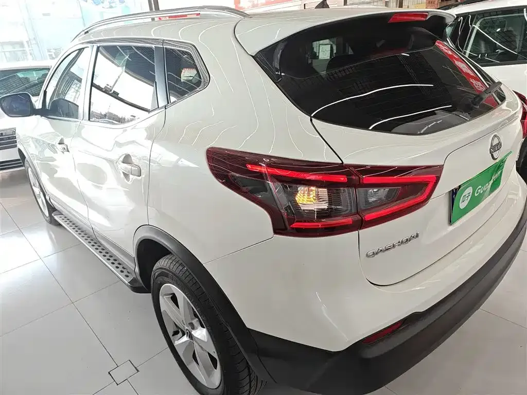 Nissan Qashqai — фото 10