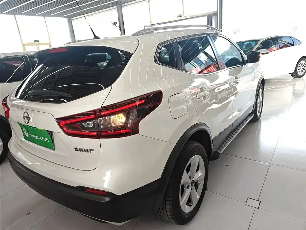 Nissan Qashqai — фото 9