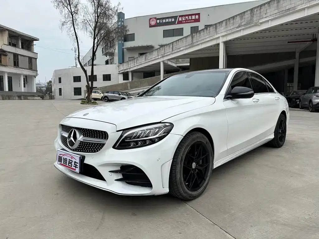 Mercedes-Benz C-Class — фото 1