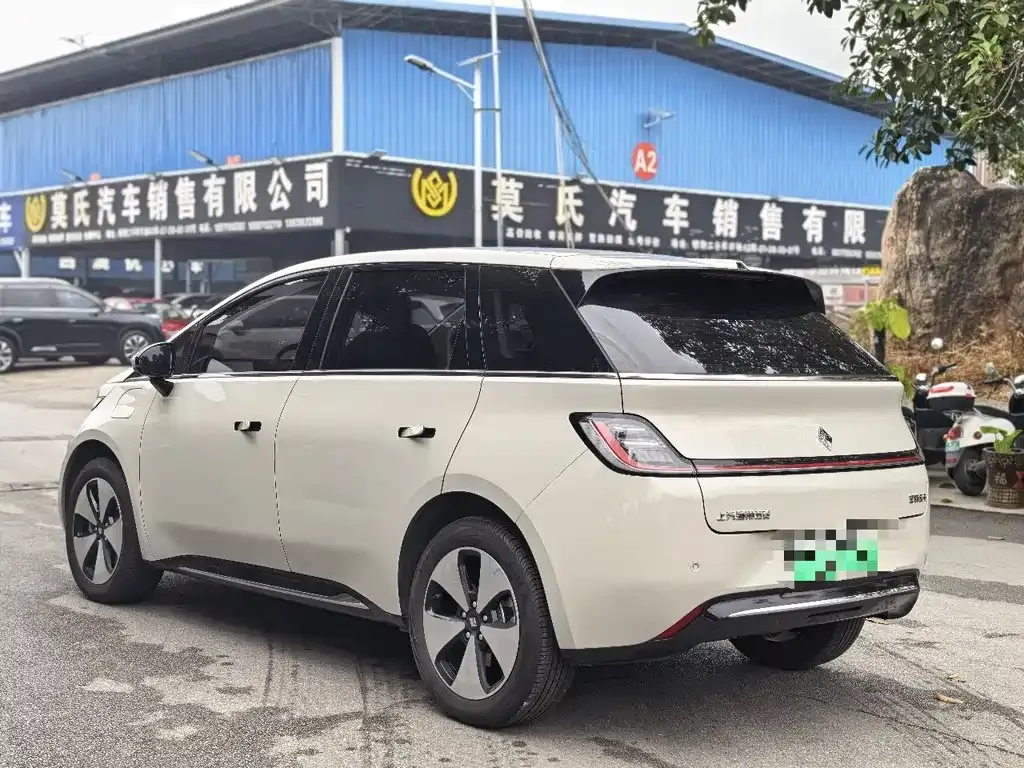 Baojun Yunduo — фото 9
