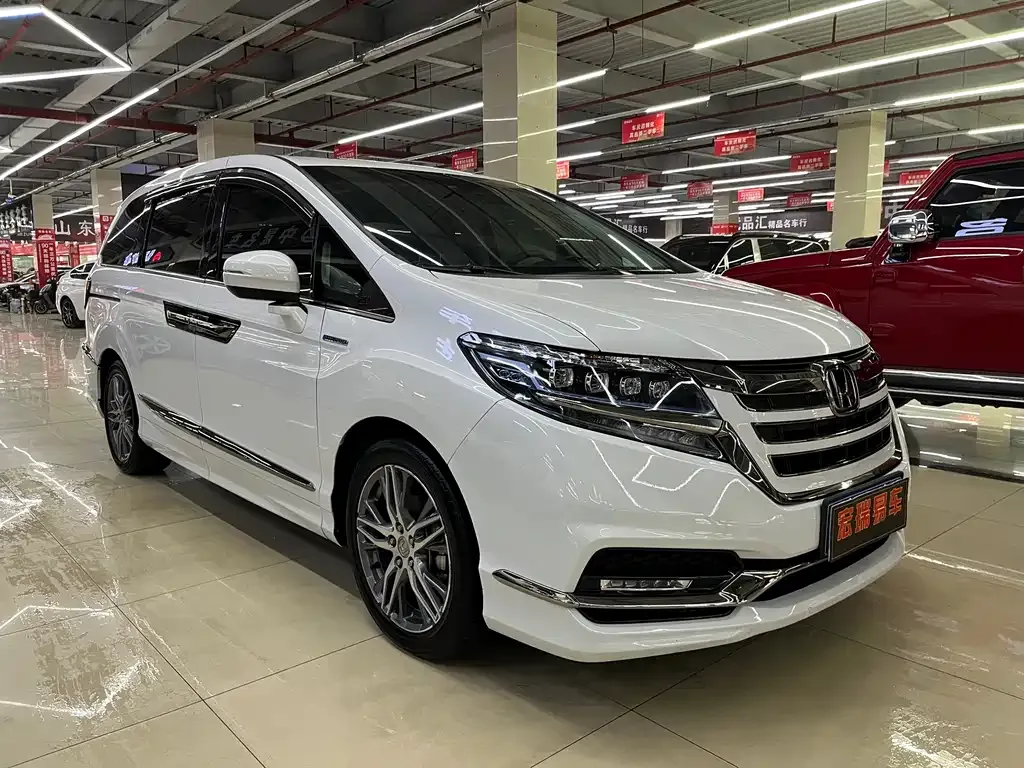 Honda Elysion — фото 10