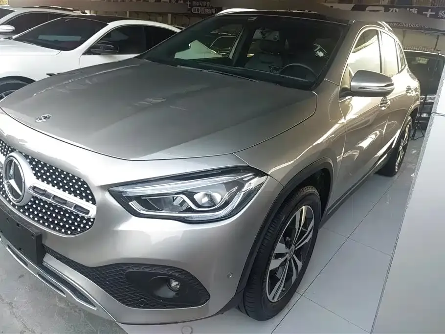 Mercedes-Benz GLA — фото 1