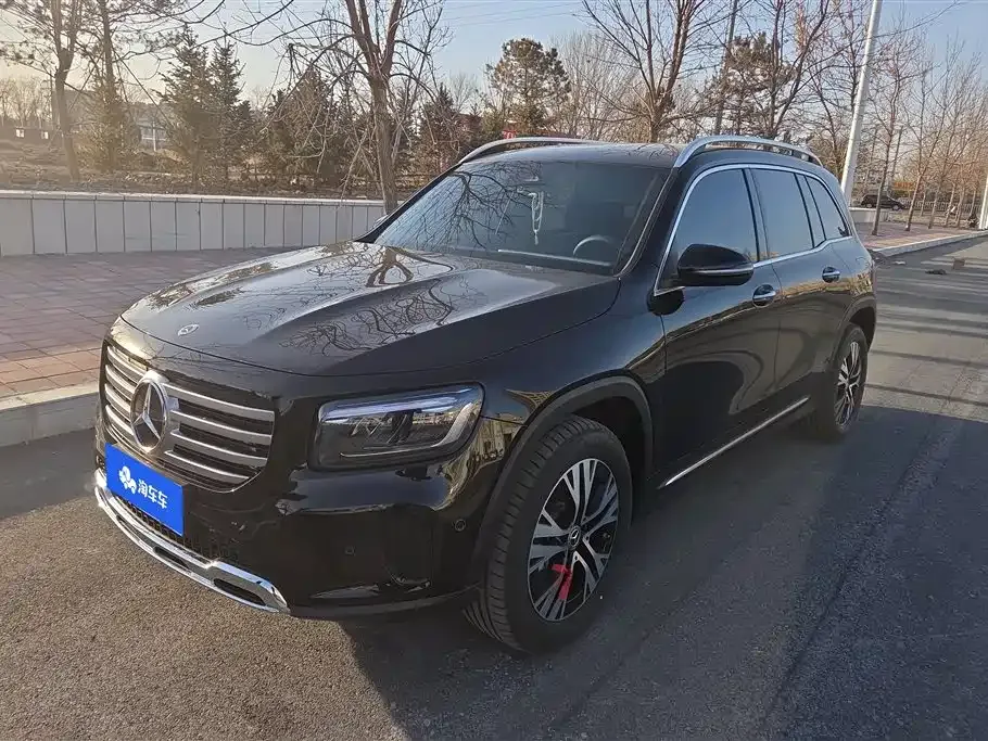 Mercedes-Benz GLB — фото 1