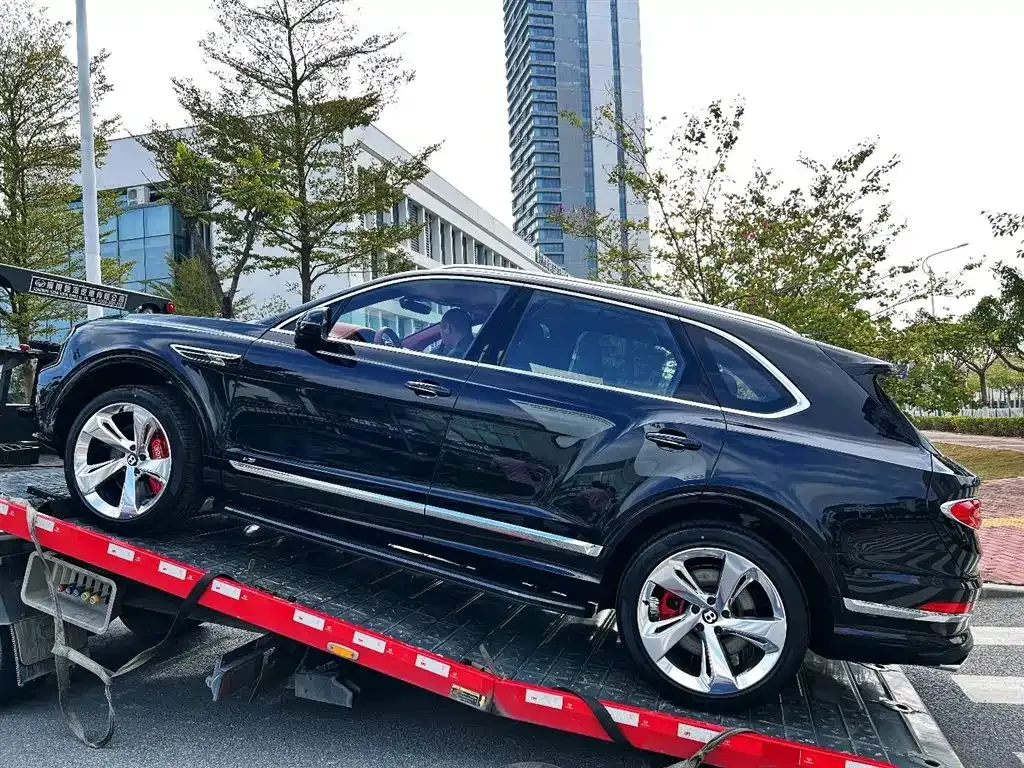 Bentley Bentayga — фото 7