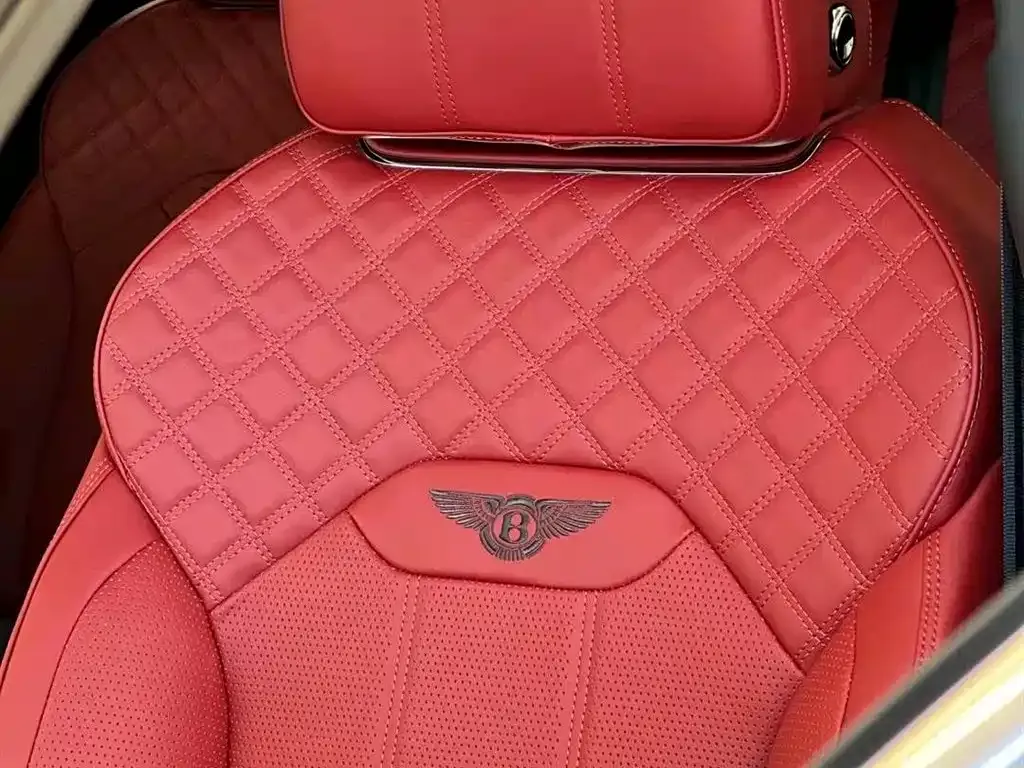 Bentley Bentayga — фото 9