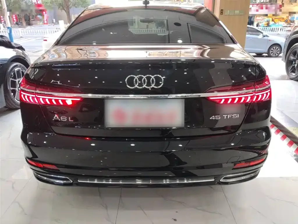 Audi A6L — фото 7