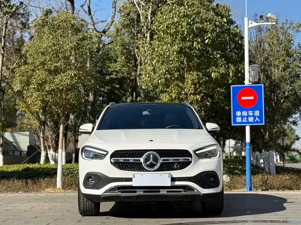 Mercedes-Benz GLA — фото 10