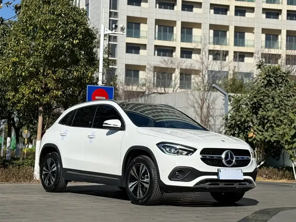 Mercedes-Benz GLA — фото 8
