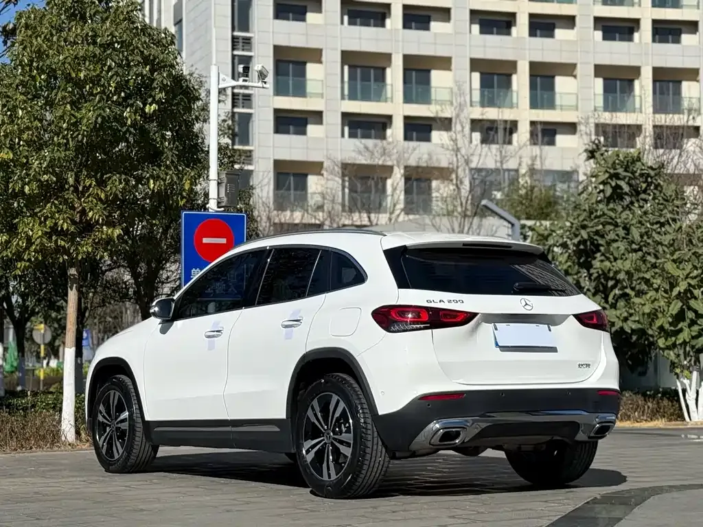 Mercedes-Benz GLA — фото 4