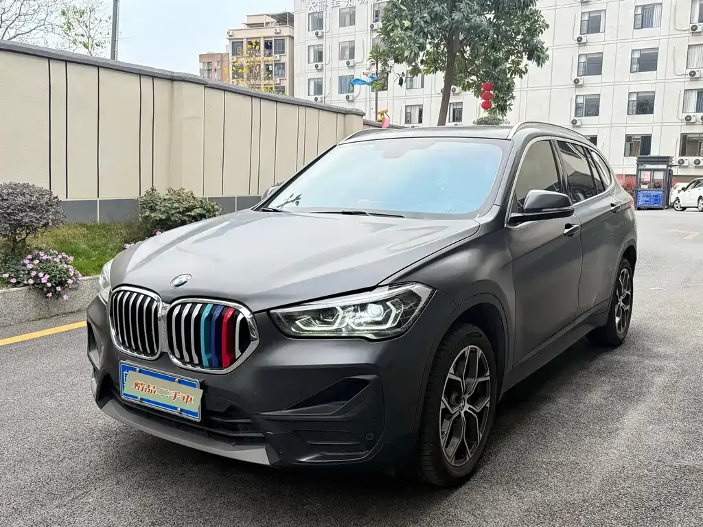 BMW X1 — фото 1