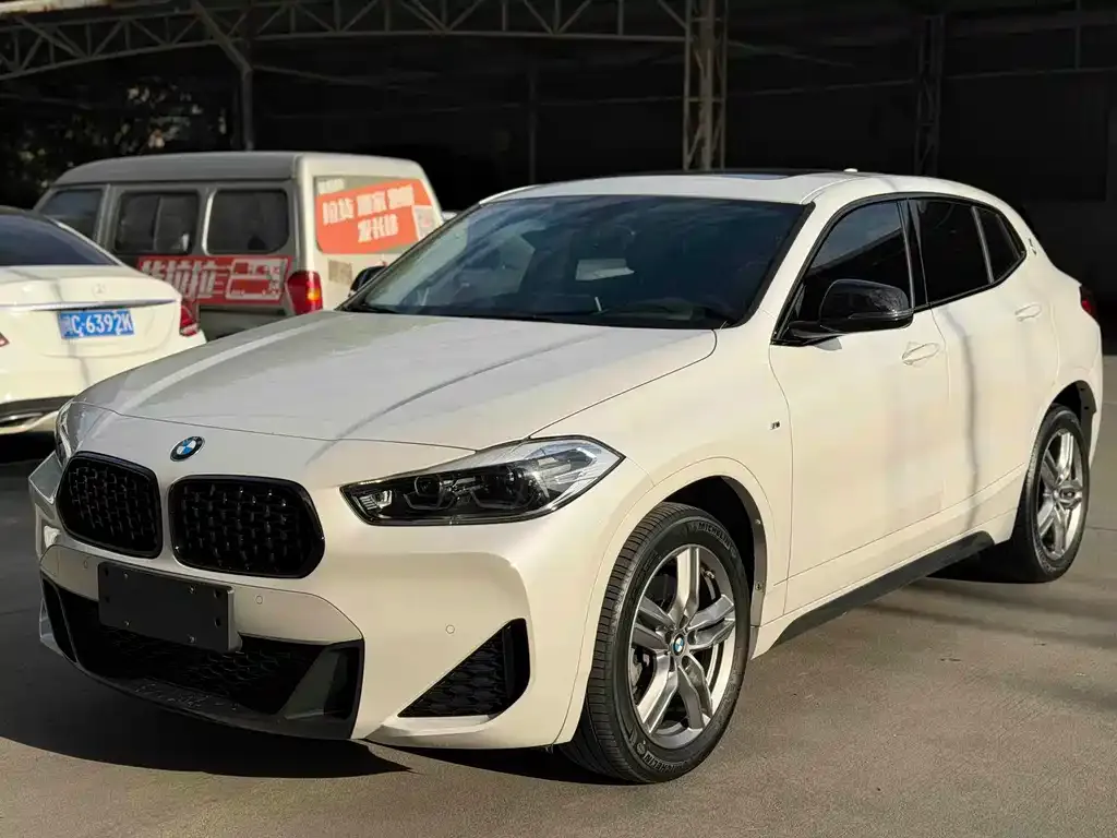BMW X2 — фото 1