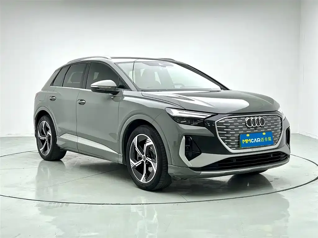 Audi Q4 e-tron — фото 2
