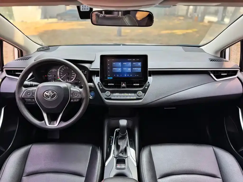 Toyota Corolla — фото 3