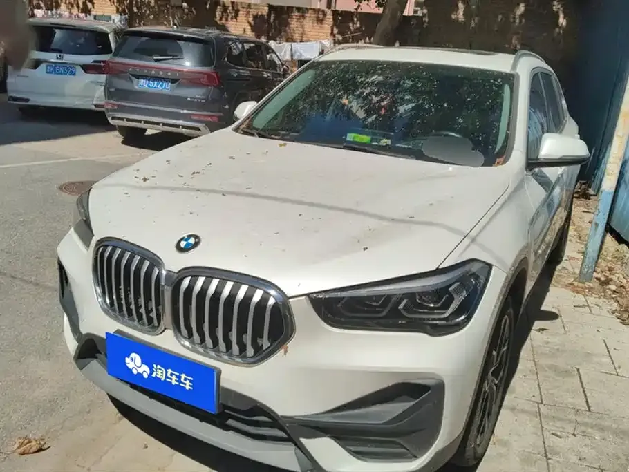BMW X1 — фото 1