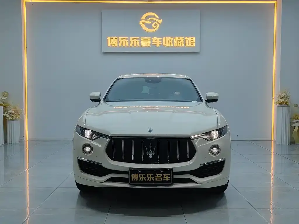 Maserati Levante — фото 4