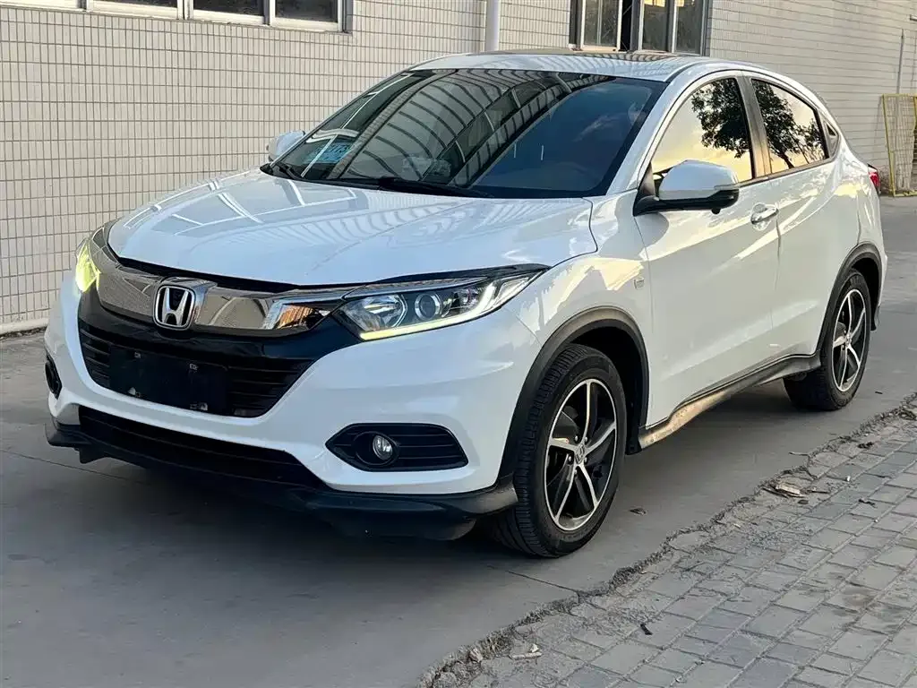 Honda Vezel — фото 1
