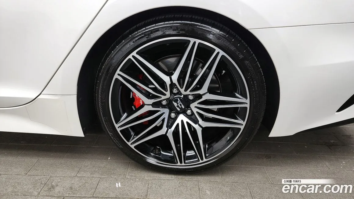 Kia Stinger — фото 10