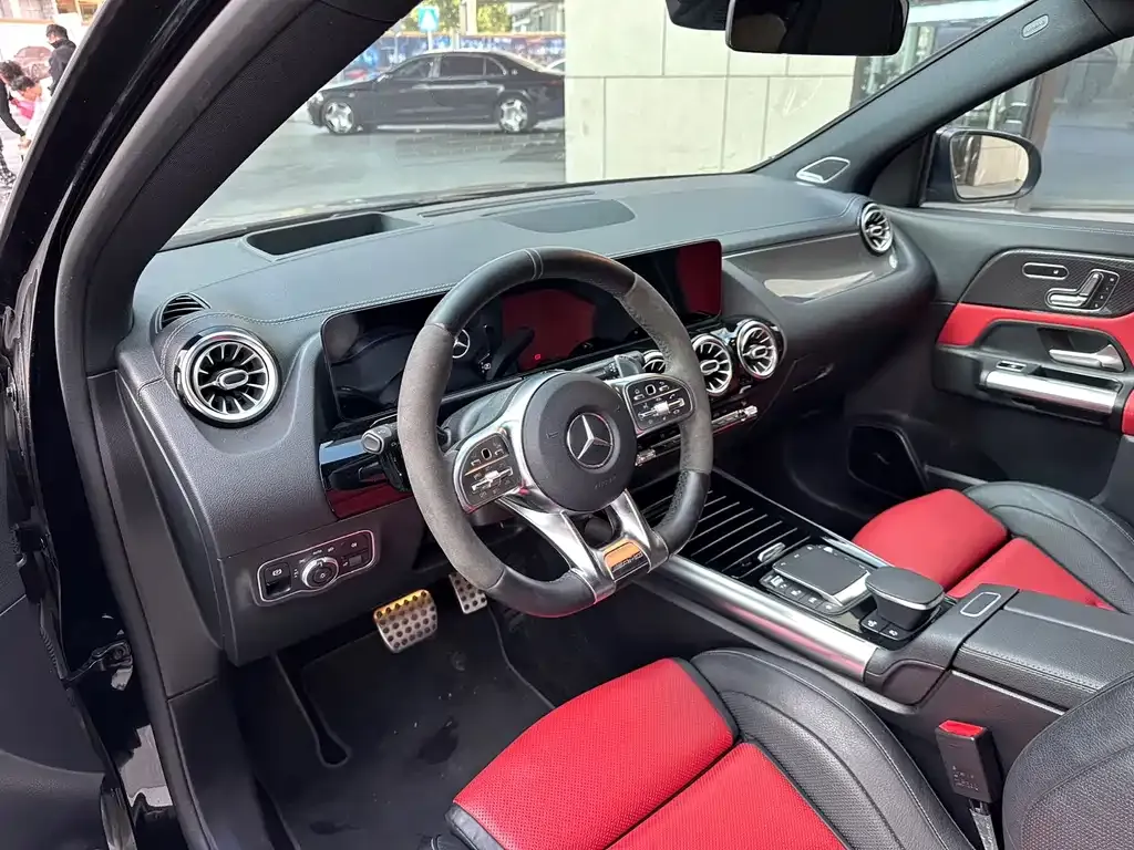 Mercedes-Benz GLA AMG — фото 5