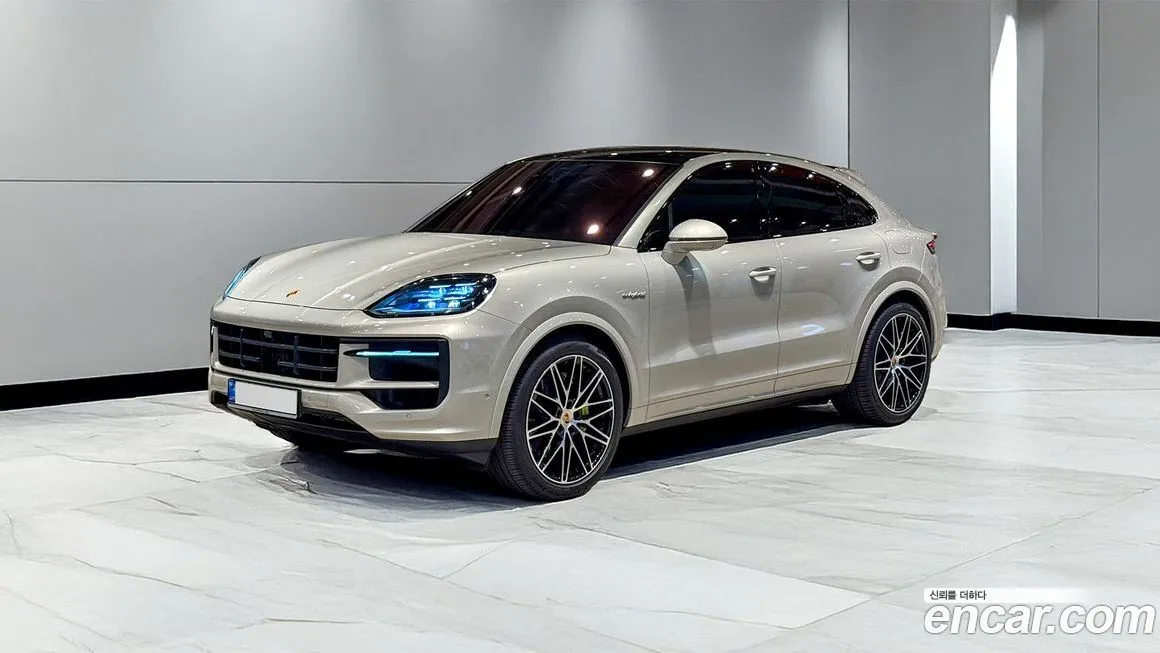 Porsche Cayenne — фото 1