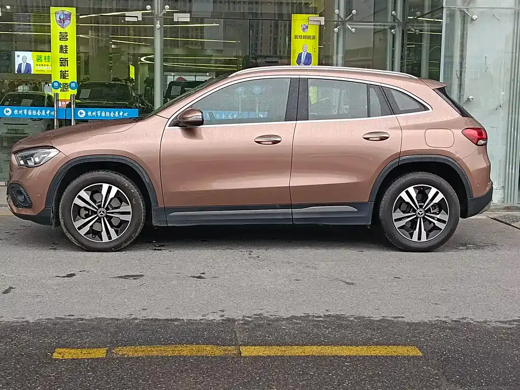 Mercedes-Benz GLA — фото 10