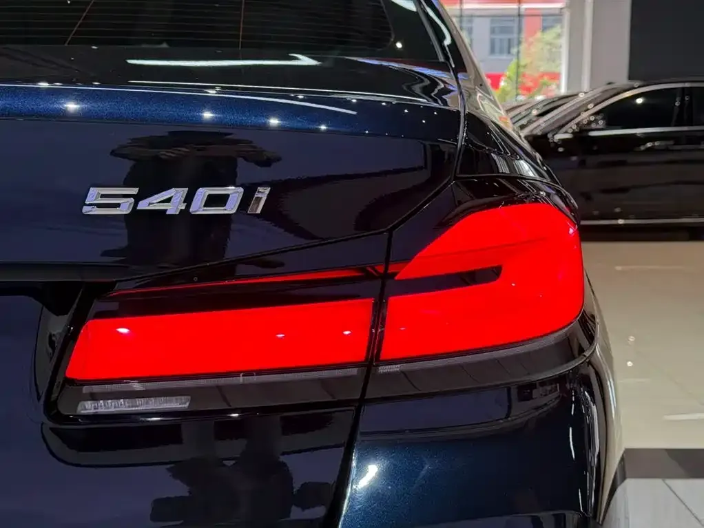 BMW 5 Series (Import) — фото 2