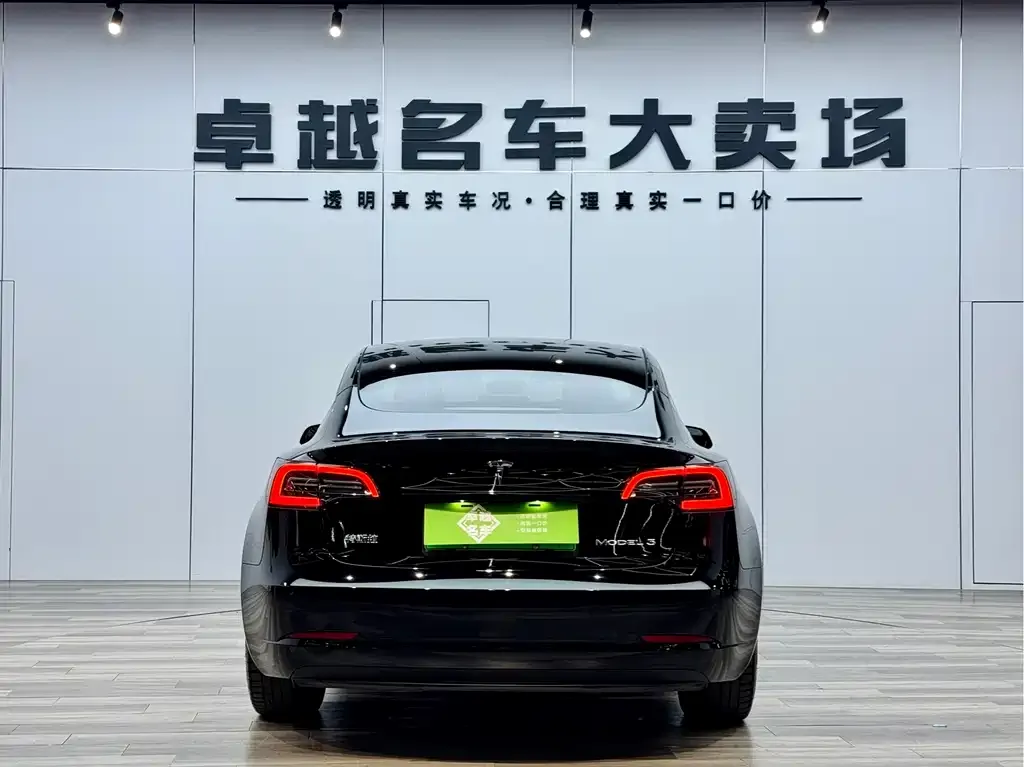 Tesla Model 3 — фото 4