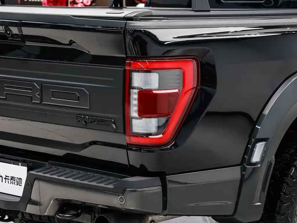 Ford F-150 Raptor — фото 10