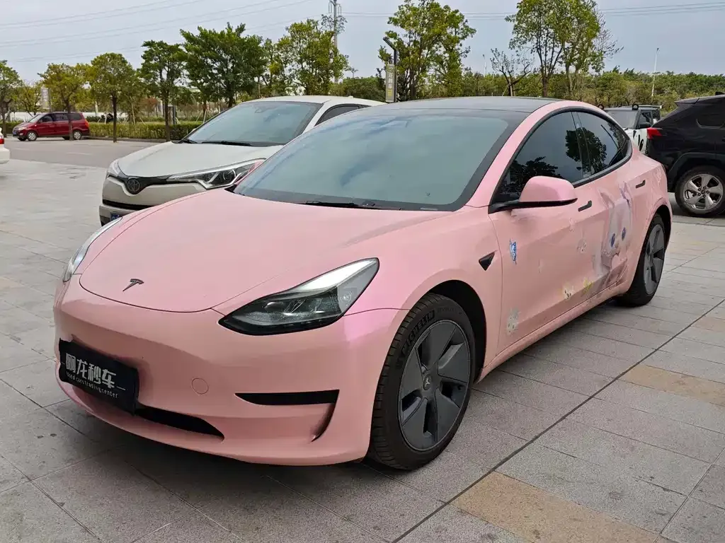 Tesla Model 3 — фото 1