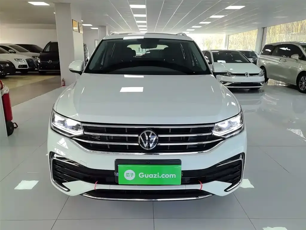 Volkswagen Tiguan L — фото 3