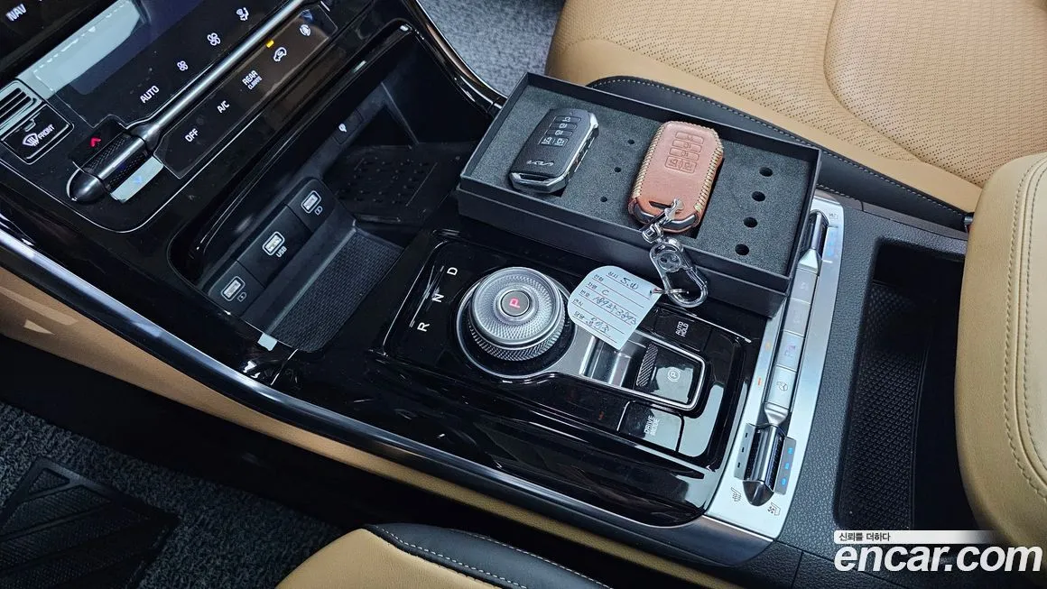 Kia Carnival — фото 10