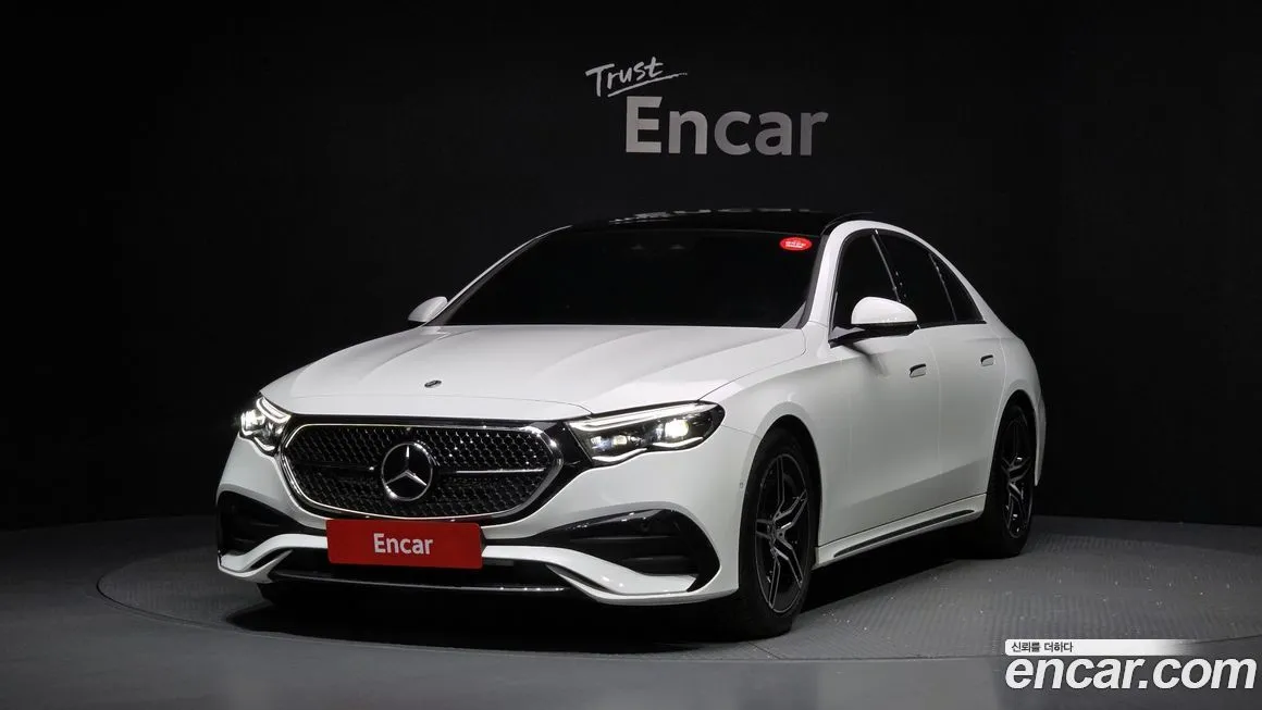 Mercedes-Benz E-Class — фото 1