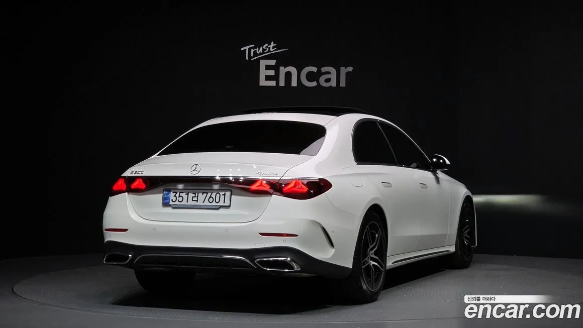 Mercedes-Benz E-Class — фото 3