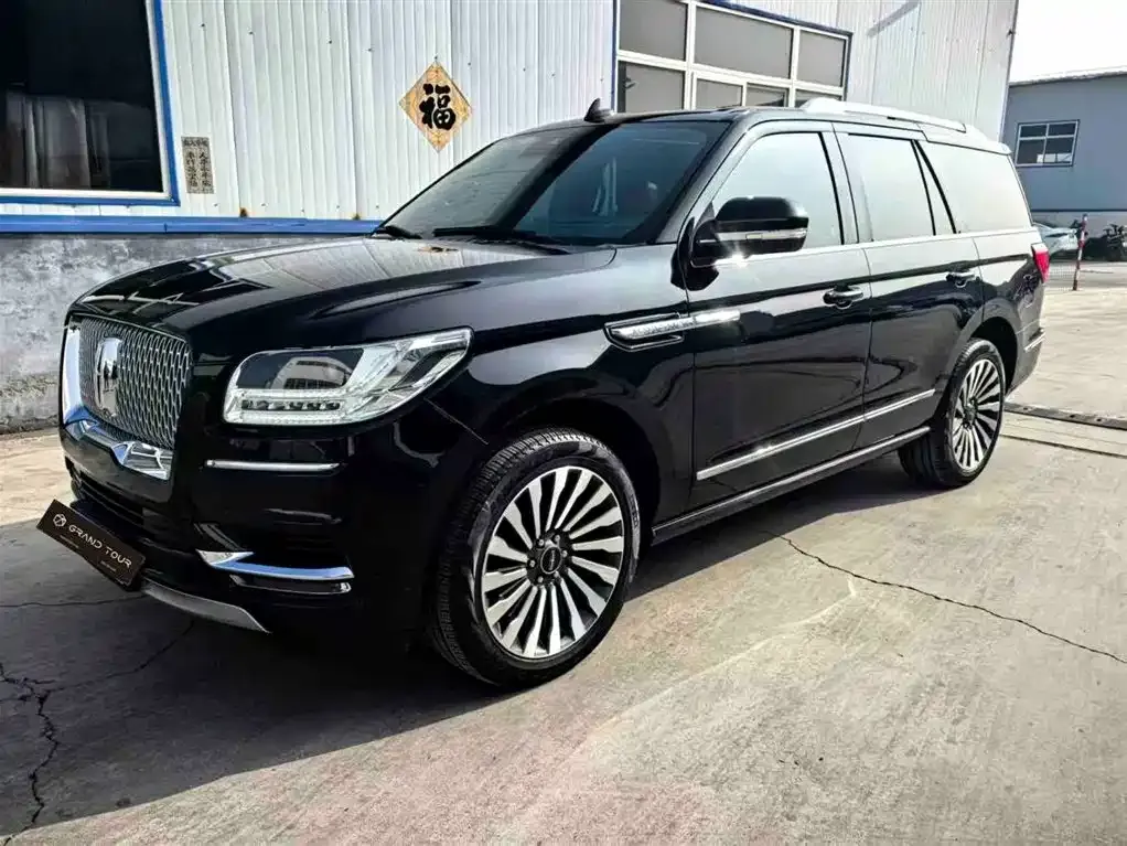 Lincoln Navigator — фото 1