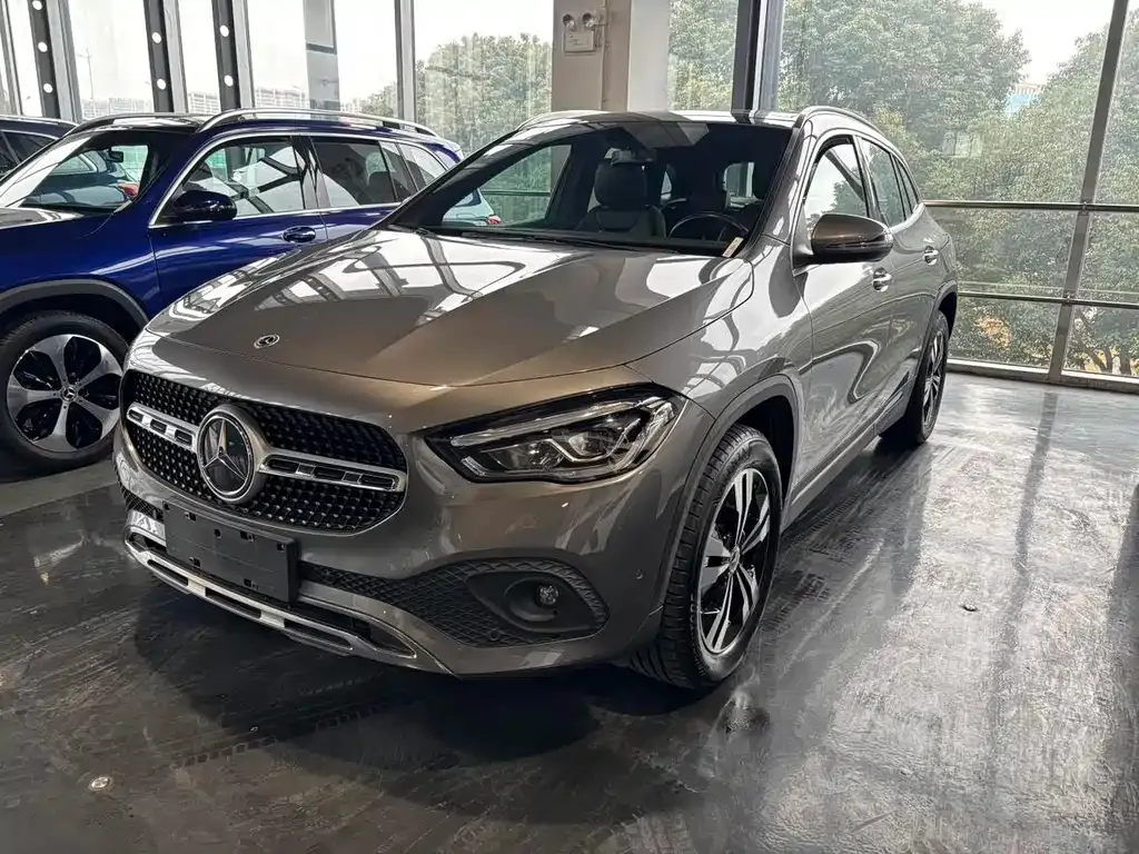 Mercedes-Benz GLA — фото 1
