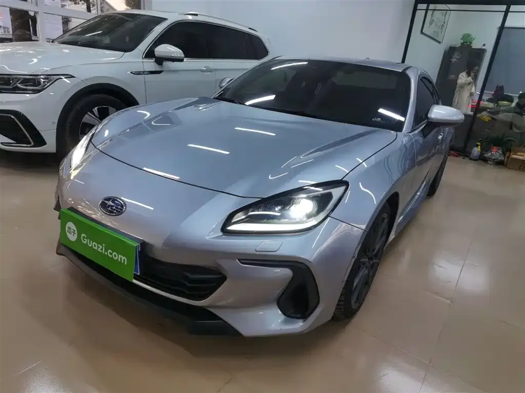 Subaru BRZ — фото 1