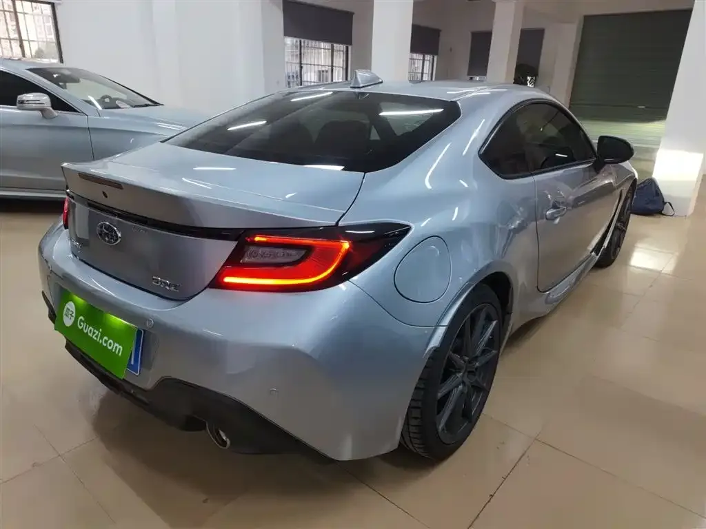 Subaru BRZ — фото 2