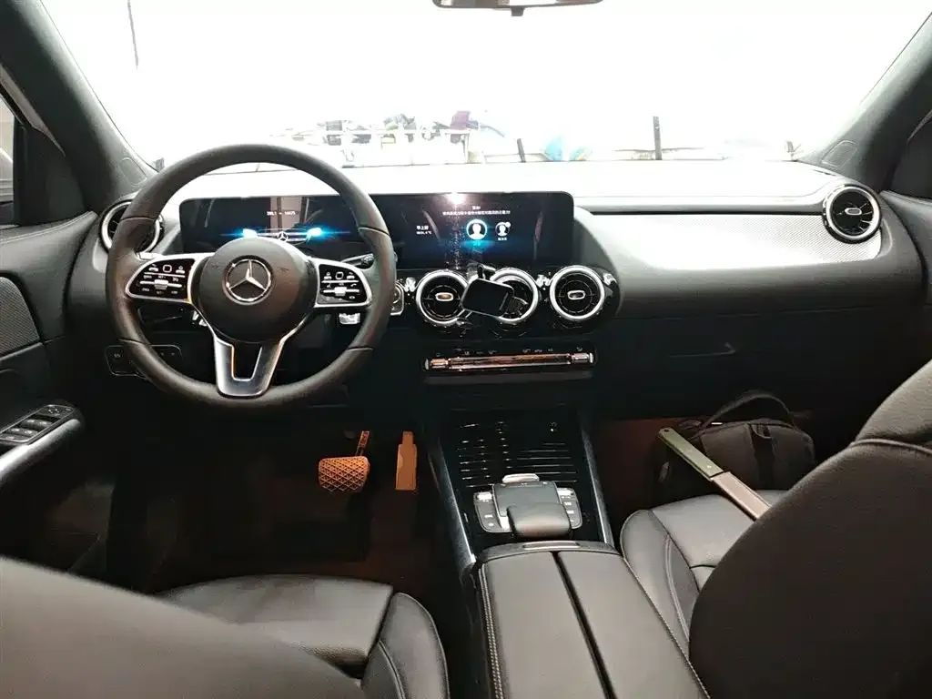 Mercedes-Benz GLA — фото 10