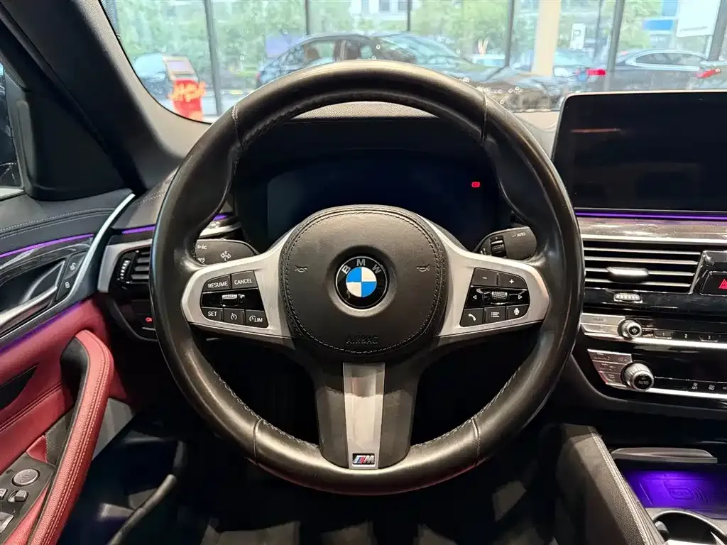 BMW 5 Series — фото 10