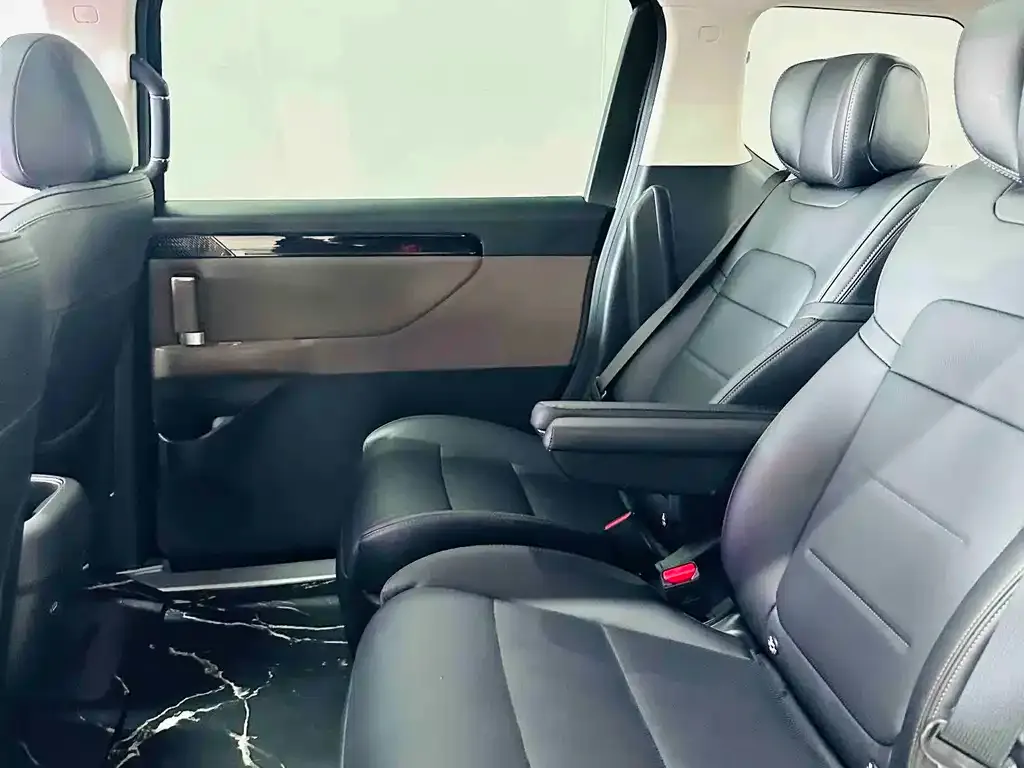 GAC Motor Trumpchi E8 — фото 5
